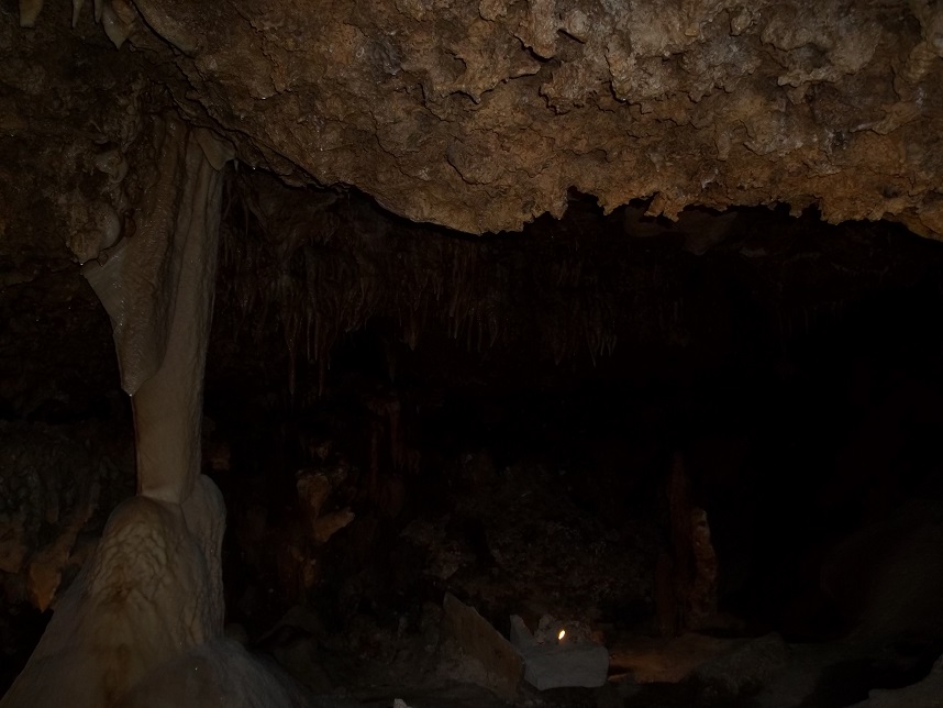 stalagtite meeting stalagmite makes column 