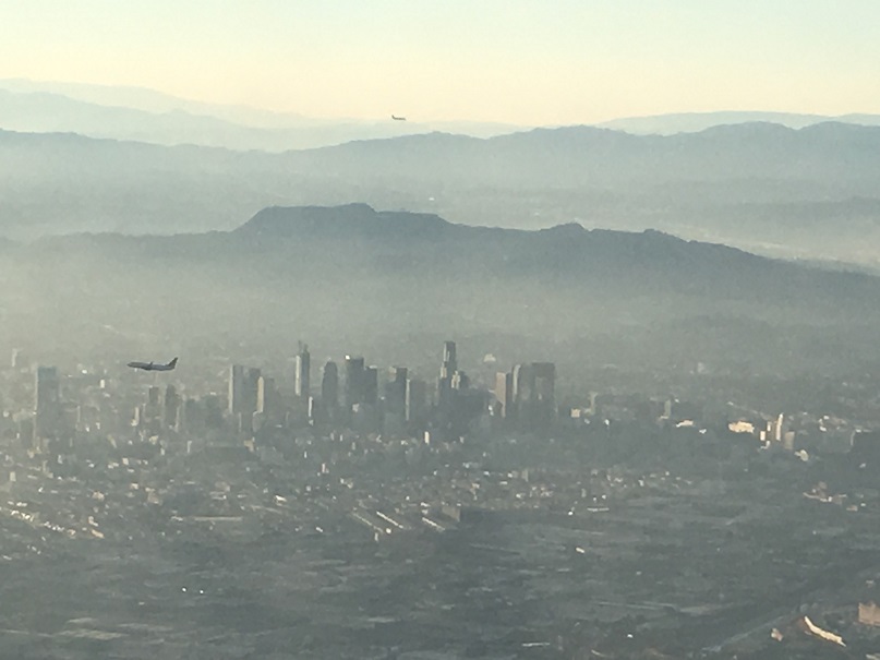 flying into los angeles 